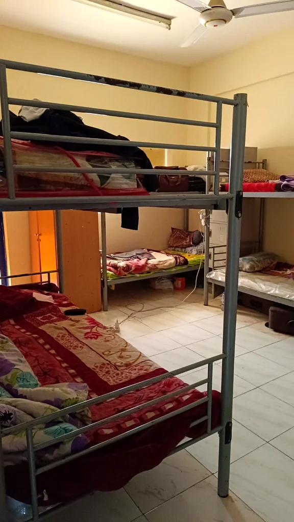 Bed space available for Male (Indians only). Ajman between Galleria mall - Day 2 Day area.64054494872578112