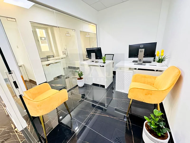 Spacious Office | Direct From Landlord | Free Utilities |64072344268546113