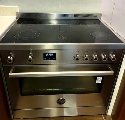Sleek and Modern Bertazzoni Cooking Range for Sale! 90x60cm Freestanding
