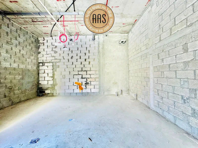 Hot Location In Community•Shop With Boulevard View And Best Price•4 Cheques64065483574018112