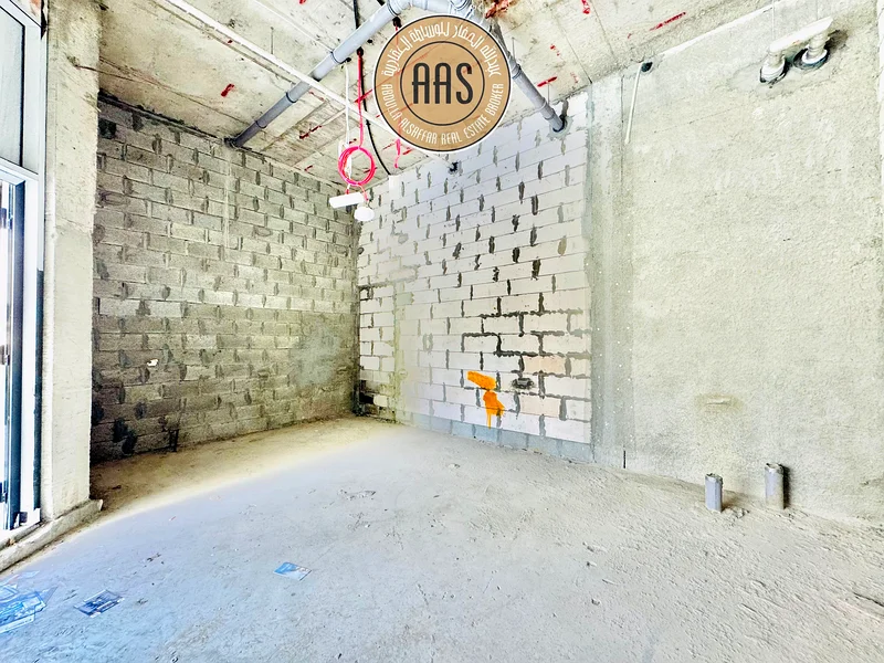 Hot Location In Community•Shop With Boulevard View And Best Price•4 Cheques64065483574018114