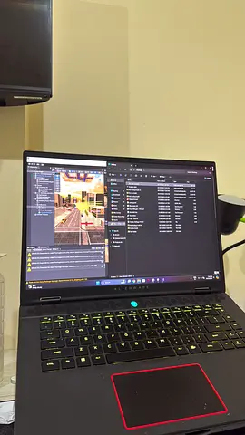 Alienware M16 r2 -64GB - 2 TB -RTX 4070