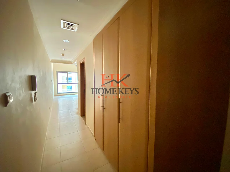 Ready to Move in Studio | 8 mins walk to Metro | AC Free64210693442562113