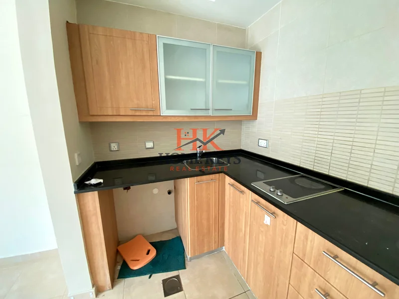 Studio || 8 Min to Metro & Tram || Chiller Free || Ready to move64210693451523113