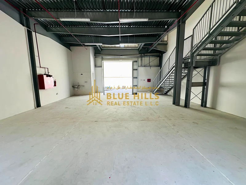 Prime location | Fully Fitted | Storage+ Normal Work64063472376323110