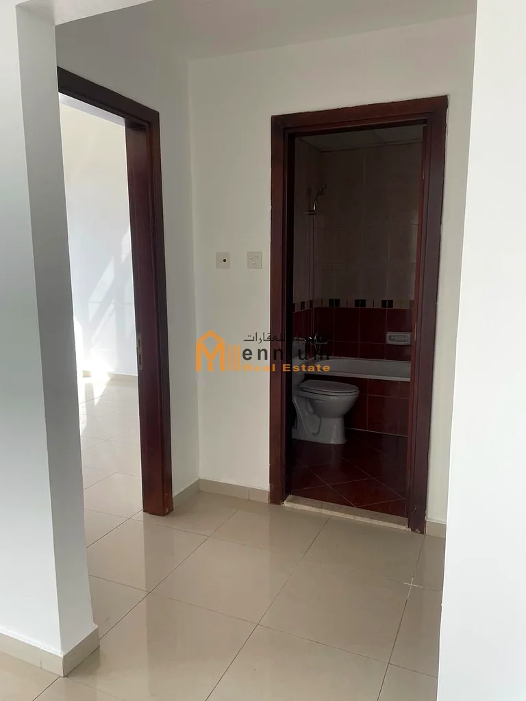 للإيجار، غرفة وصالة مع موقف سيارة، برج سانلايت64203532719618113