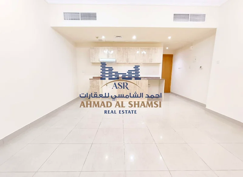 Spacious Studio With Wardrobes || Open View || Opposite Sahara Mall Welcome64195841083010112