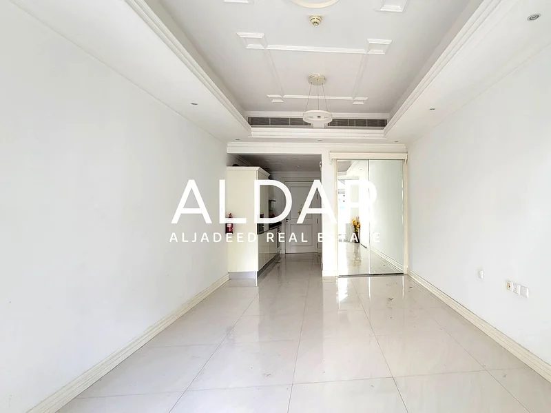 Spacious | Well Maintained | Near Park | Airy64154844714626110