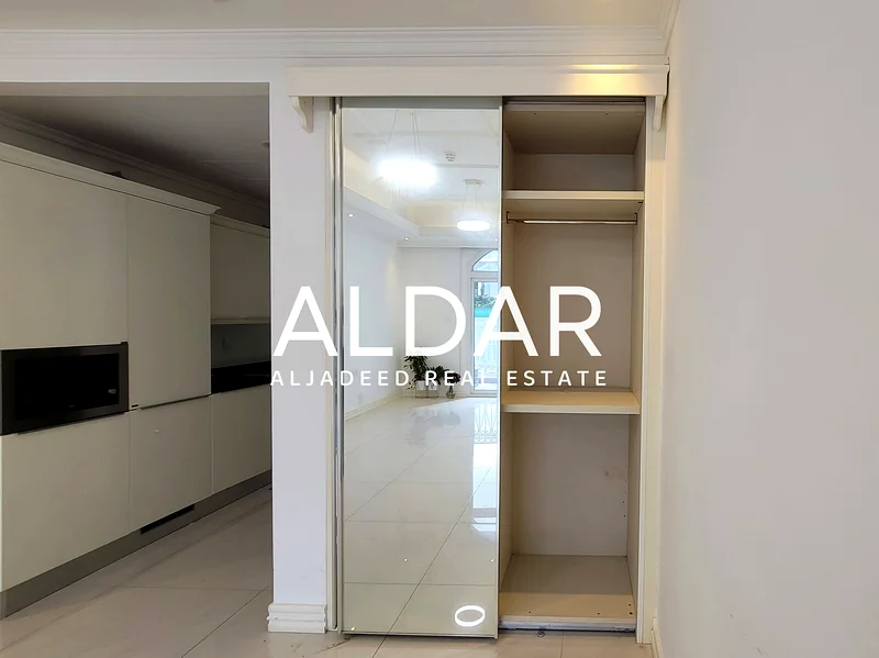 Spacious | Well Maintained | Near Park | Airy64154844714626112