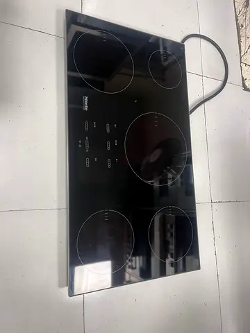 Miele induction cooktop made in Germany in excellent condition built in