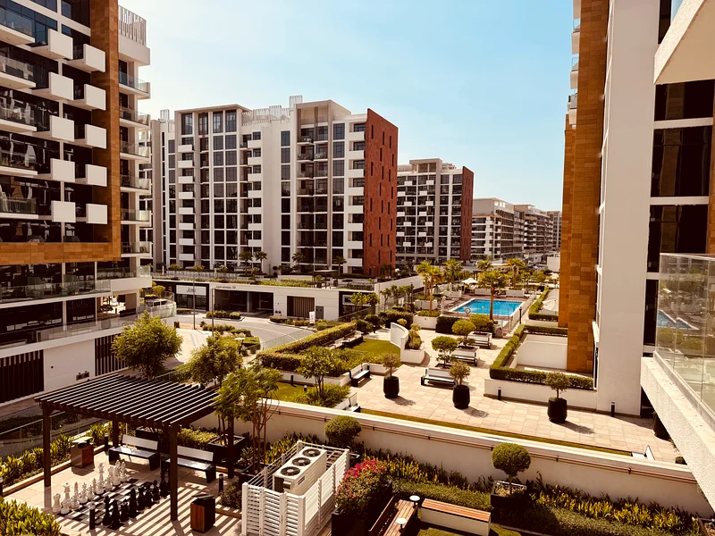 STUDIO WITH POOL AND BOULEVARD VIEW // CHILLER FREE AND FITTED KITCHEN64153197323137110