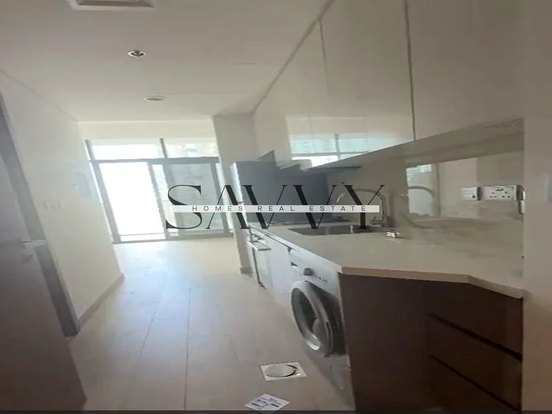 BIG LAY-OUT | READY TO MOVE | PRIME LOCATION64152702459779112