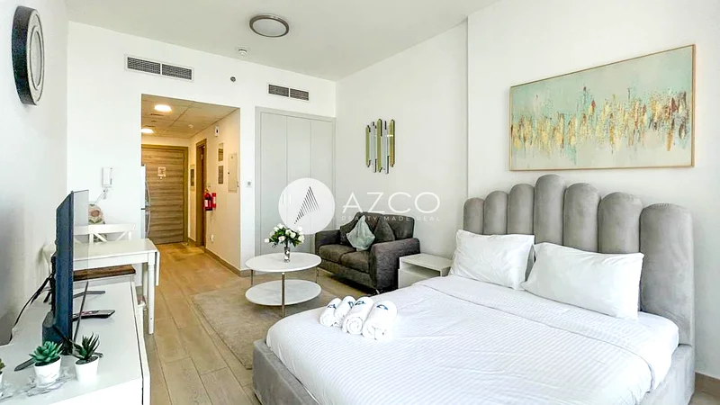 ستوديو في الطابق العالي | معيشة فاخرة | إطلالات خلابة64174347667841111