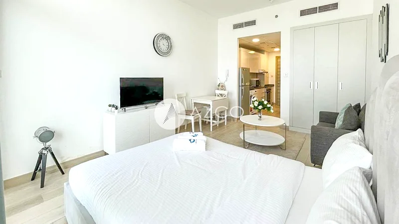 ستوديو في الطابق العالي | معيشة فاخرة | إطلالات خلابة64174347667841112