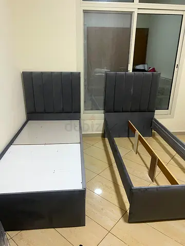Hi, I want to sell Single Bed frame brand-new
