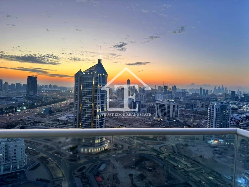 شاغرة | مؤثثة بالكامل | طابق عالي64211766726915114