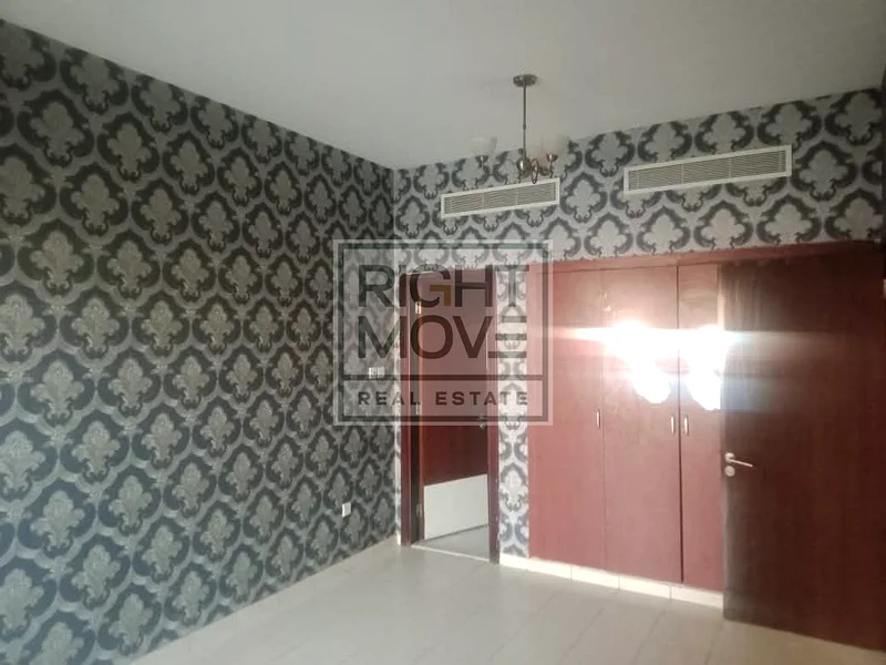 شقة واسعة بغرفة نوم واحدة مع شرفة في كلاستر إسبانيا | موقع جيد | مناسبة للعائلة64214766320130113