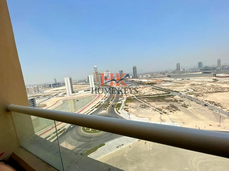 شاغرة جاهزة للانتقال | غير مفروشة | ستوديو مع موقف سيارات | على البحيرة | إمبيز64217355618563113