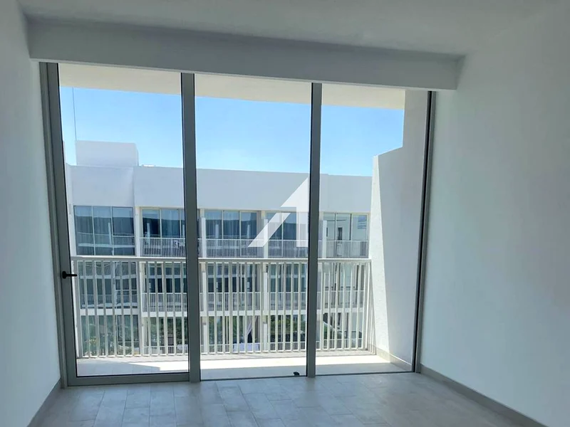 Modern Studio | Park View | High Floor | Vacant64175143690369113