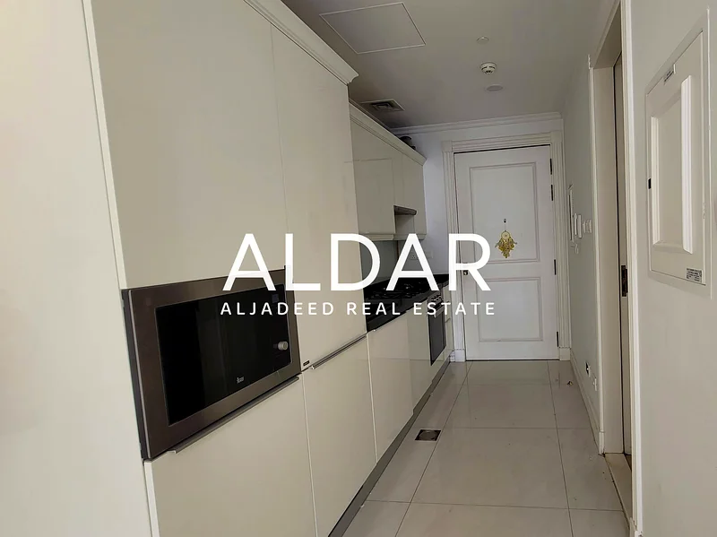 Spacious | Well Maintained | Near Park | Airy64154844714626113