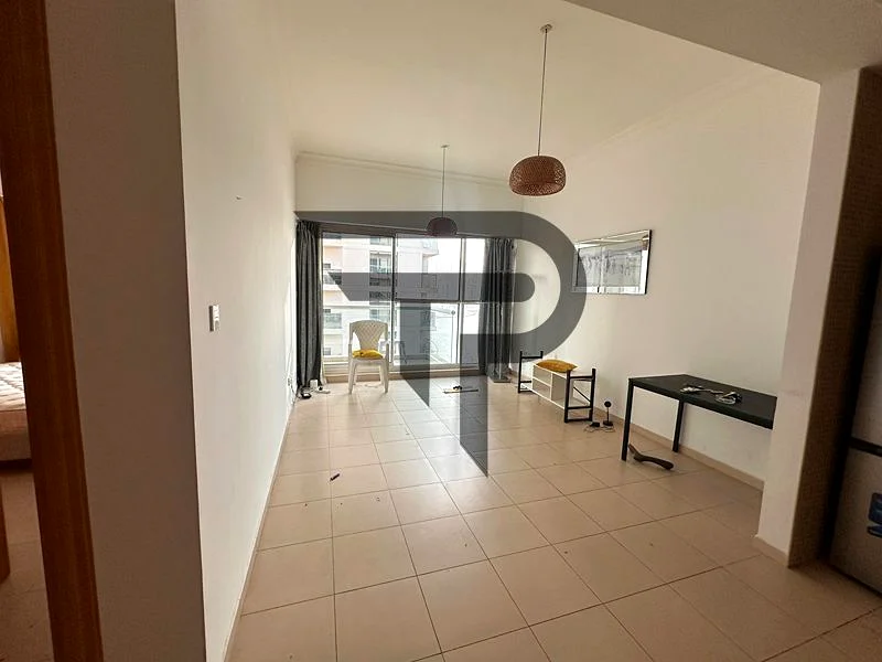 إطلالة على القناة | مفروشة | شقة واسعة من غرفة نوم واحدة | شاغرة64209167318787111