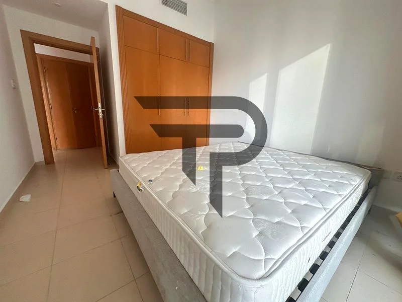 إطلالة على القناة | مفروشة | شقة واسعة من غرفة نوم واحدة | شاغرة64209167318787113