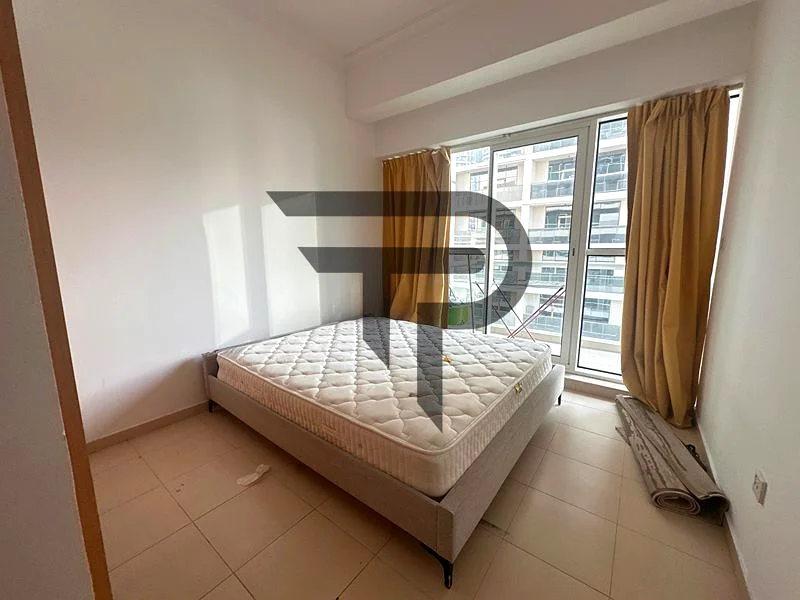 إطلالة على القناة | مفروشة | شقة واسعة من غرفة نوم واحدة | شاغرة64209167318787114