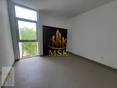 3bhk + Maids Room Ready to Move