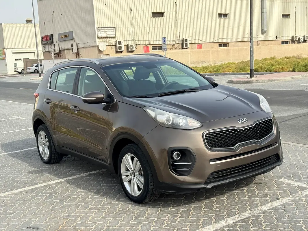 Kia Sportage 2018 — photo 1 of 15