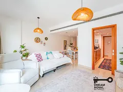 Spacious 2 Bedroom with Study | Courtyard | Rented