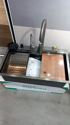 Stylish and Spacious Kitchen Sink – 75x46Size