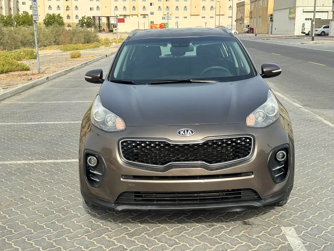 Kia Sportage 2018 — photo 1 of 15