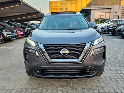 نيسان روج SL 2023  فل بانوراما خمس كميرات بحاله ممتازه وارد اوراق جمارك