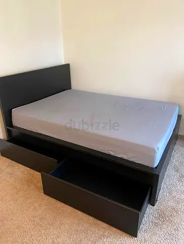 ‎Malam queen size bed 160/200cm bed , 2 storage drawers underneath and with Ikea mattress