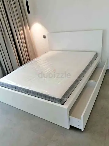 ‎Malam queen size bed 160/200cm bed , 2 storage drawers underneath and with Ikea mattress
