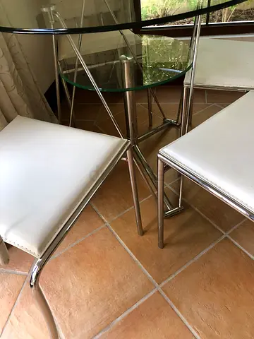 Stylish White Modern Chair