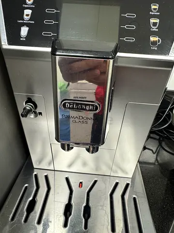Delonghi Primadonna Class Espresso Machine - Perfect for Coffee Lovers