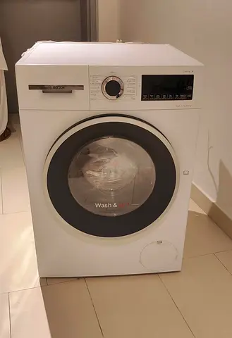 Bosch brand Series 4 washer and dryer  9kg washer 6kg dryer. 2in1 washing machine