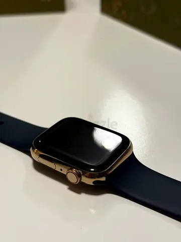 Apple Watch Series 7 (GPS + Cellular) 45MM Stainless Steel Ceramic Case - Excellent condition