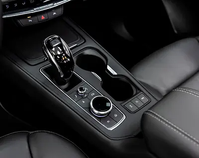 2025 Cadillac XT4 — фото 11