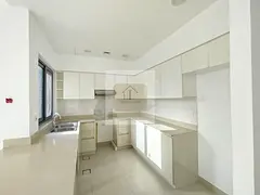 4+Maid BR , SINGLE ROW , READY TO MOVE IN