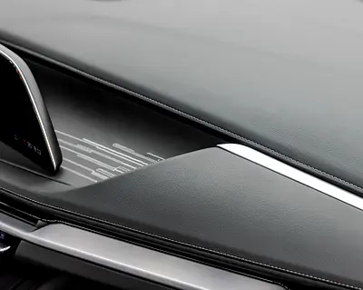 2025 Cadillac XT4 — фото 12
