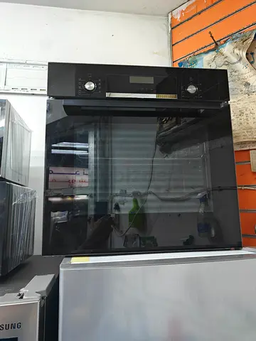 Bosch new model 60cm built in oven black look excellent condition