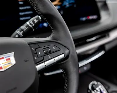 2025 Cadillac XT4 — фото 10