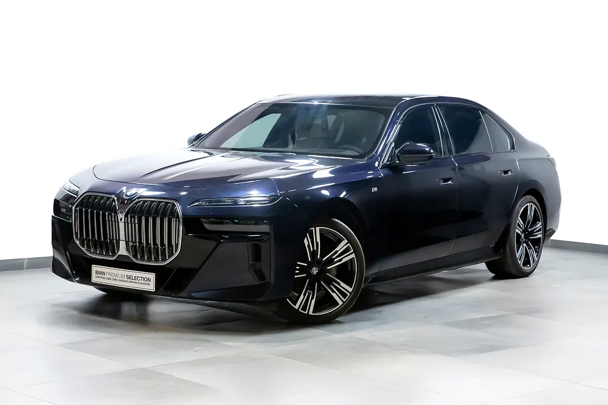 BMW 7-Series 2024 — photo 1 of 7