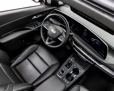 2025 Cadillac XT4 — фото 7