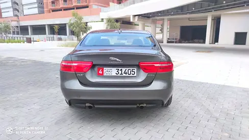 صورة 6 لـ 2016 Jaguar XE