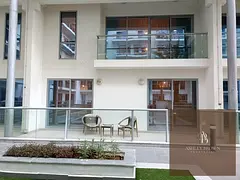 DUPLEX | DIRECT BEACH ACCESS I FURNISHED I VACANT