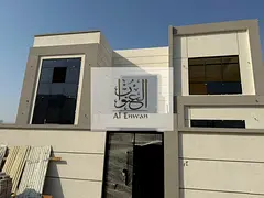 For sale: a luxurious villa in Houshi, Sharjah