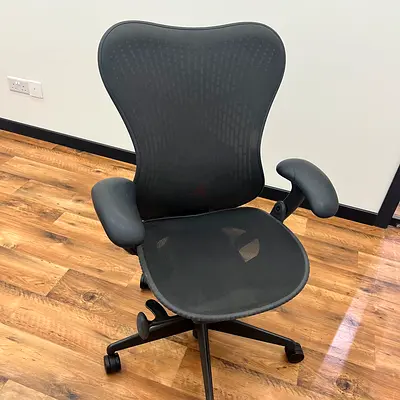 Herman Miller Mirra